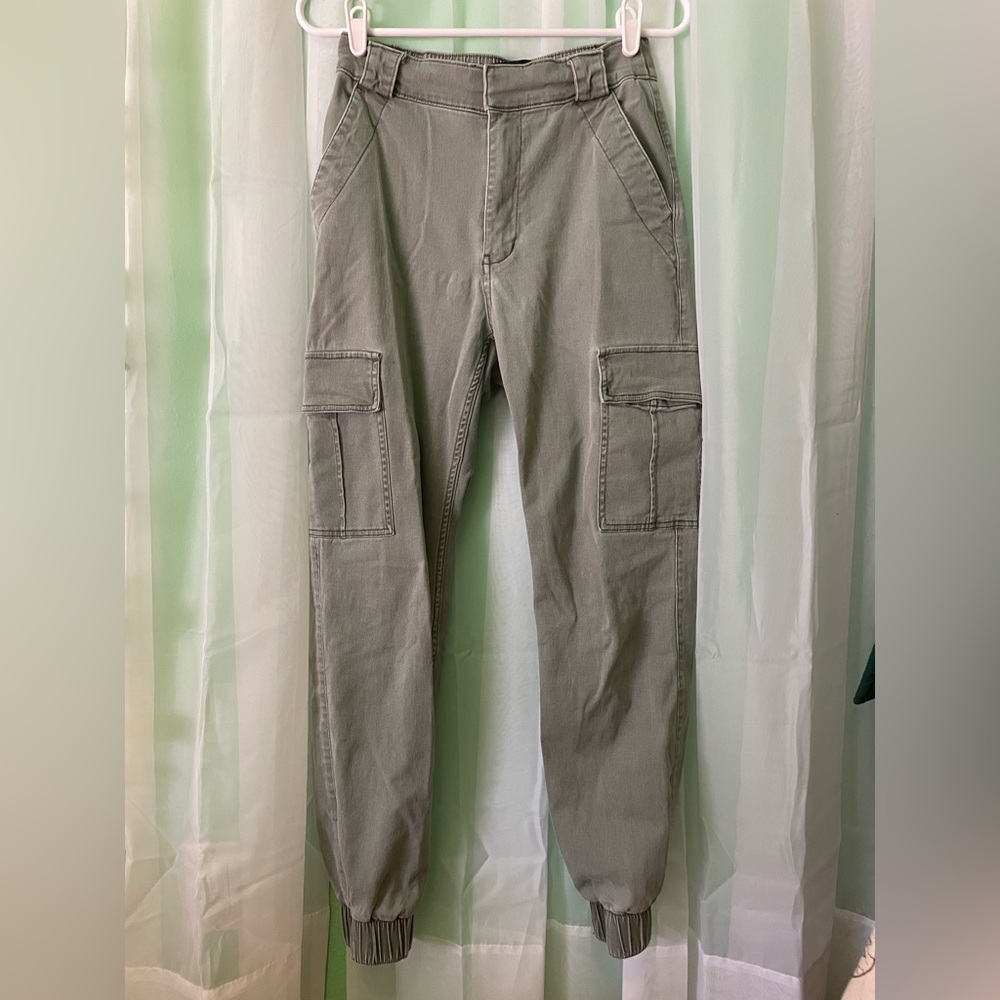 Hollister Cargo Joggers